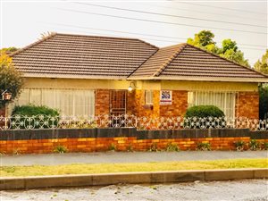 3 Bed House in Moffat View