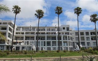 3 Bedroom Apartment in Santos Bay