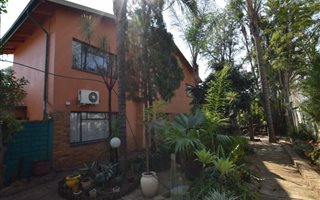 5 Bedroom House in Roseville