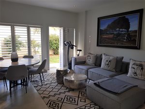 2 Bed Apartment in Parktown North