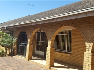 9.9 ha Farm in De Deur