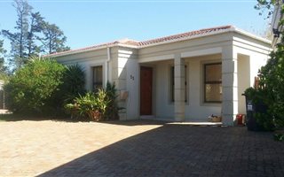 3 Bedroom House in Heritage Park
