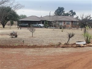 6 Bed House in Valley Settlements AH