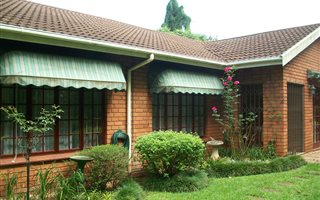 3 Bedroom Simplex in Prestbury