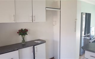 2 Bedroom Townhouse in Wilgeheuwel