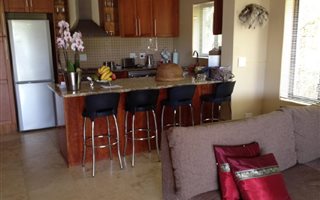 4 Bedroom House in Pearl Valley On Val De Vie