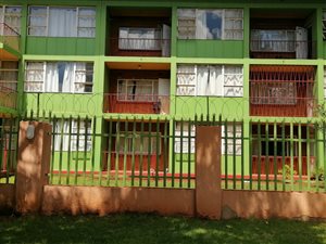 3 Bed Flat in Vanderbijlpark CW1
