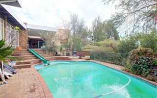 5 Bedroom House in Florida Hills