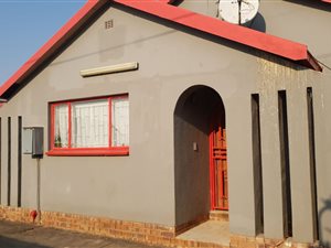 4 Bed House in Lenasia