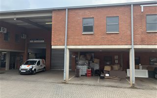 440 m² Industrial space in Hennopspark