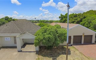 510 m² Office Space in Kempenville