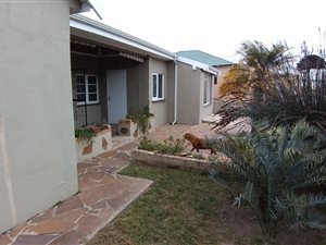 2.5 Bed House in Knysna Central