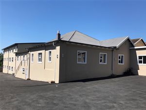 14 Bed Apartment in Scottsville