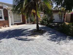 2 Bed House in Plattekloof Glen
