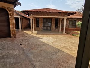 3 Bed House in Hesteapark