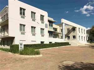 245 m² Commercial space in Greenstone Hill