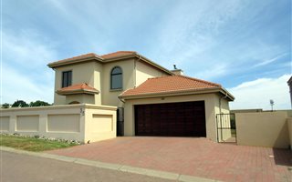 4 Bedroom House in Summerset