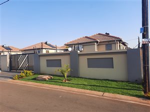 3 Bed House in Rosslyn