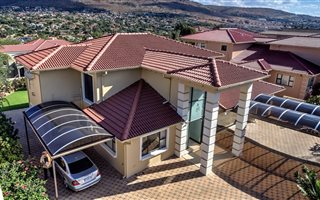 3 Bedroom House in Ruimsig Country Estate