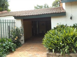 2 Bed Garden Cottage in Elma Park