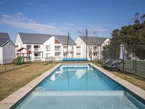 2 Bed Apartment in Emberton Estate