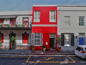 3 Bed Townhouse in De Waterkant