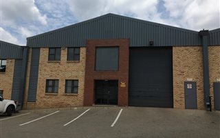 365 m² Industrial space in Chloorkop