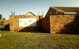 2 Bedroom Townhouse in Pierre van Ryneveld