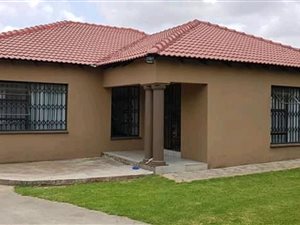 3 Bed House in Mineralia