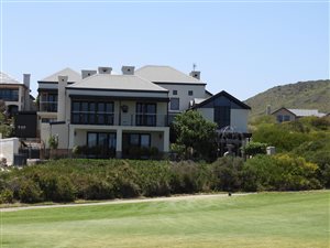 4 Bed House in Atlantic Beach Golf Estate