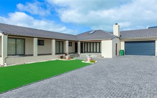 3 Bedroom House in Myburgh Park