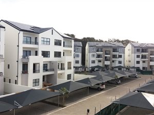 1 Bed Apartment in Paardevlei