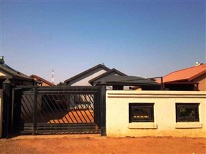 2 Bed House in Soshanguve