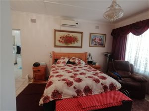 4 Bed House in Westmead