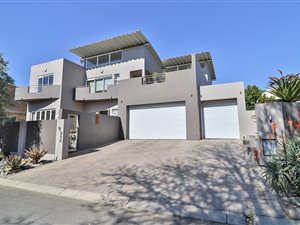 4 Bed House in Greenstone Hill