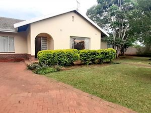 4 Bed House in Cleland