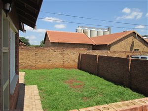 2 Bed Townhouse in Middelburg South