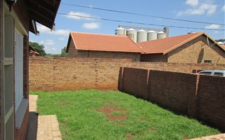 2 Bedroom Townhouse in Middelburg South
