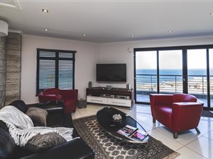 3 Bed Apartment in Gonubie