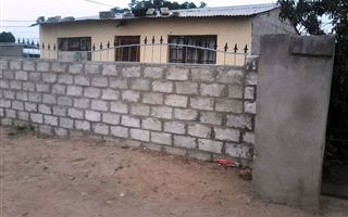 2 Bedroom House in Soweto On Sea