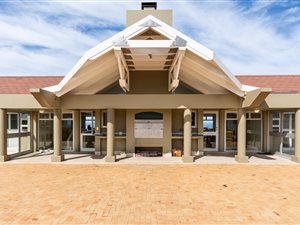 3 Bed House in Dana Bay