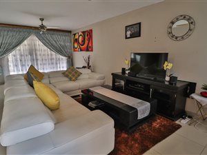 3 Bed Duplex in Meerensee