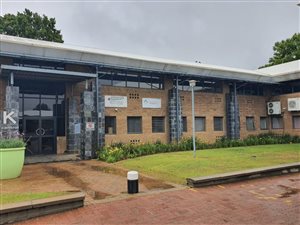 819 m² Office Space in Randjesfontein