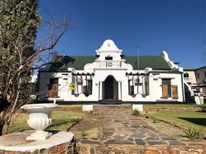 291 m² Office Space in Weltevreden Park