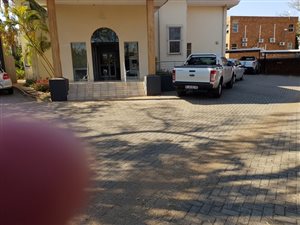 634 m² Office Space in Menlo Park