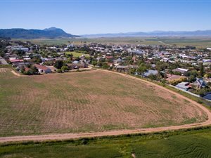 2.7 ha Land available in Piketberg