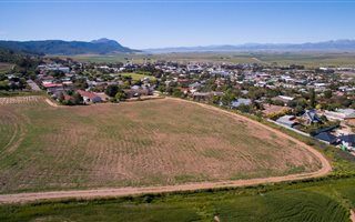 2.7 ha Land available in Piketberg