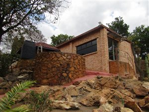1.5 Bed Garden Cottage in Noordheuwel