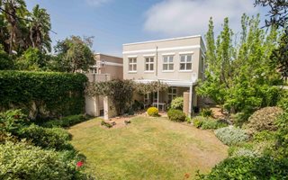 3 Bedroom Townhouse in Pearl Rise