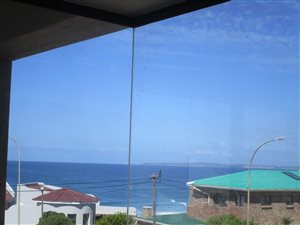 4 Bed House in Dana Bay